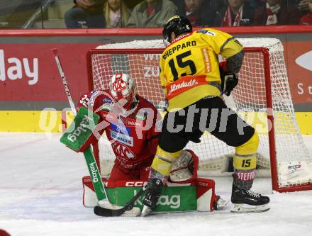 EBEL. Eishockey Bundesliga. EC KAC gegen  spusu Vienna Capitals.  Sebastian Dahm, (KAC),     James Sheppard (Vienna Capitals). Klagenfurt, am 6.11.2022.
Foto: Kuess
www.qspictures.net
---
pressefotos, pressefotografie, kuess, qs, qspictures, sport, bild, bilder, bilddatenbank