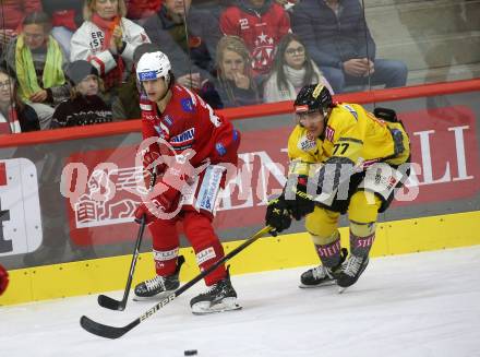 EBEL. Eishockey Bundesliga. EC KAC gegen  spusu Vienna Capitals.  Luka Gomboc,  (KAC),    Matt Bradley (Vienna Capitals). Klagenfurt, am 6.11.2022.
Foto: Kuess
www.qspictures.net
---
pressefotos, pressefotografie, kuess, qs, qspictures, sport, bild, bilder, bilddatenbank