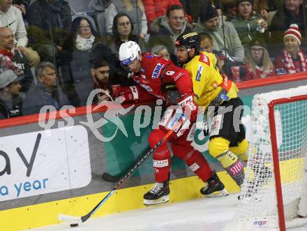 EBEL. Eishockey Bundesliga. EC KAC gegen  spusu Vienna Capitals.  Nicholas Petersen, (KAC),    Dominic Hackl  (Vienna Capitals). Klagenfurt, am 6.11.2022.
Foto: Kuess
www.qspictures.net
---
pressefotos, pressefotografie, kuess, qs, qspictures, sport, bild, bilder, bilddatenbank