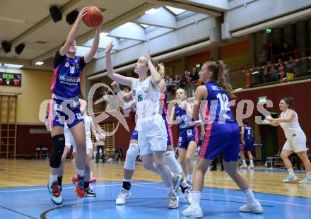 Basketball Damen. AUSTRIA CUP.  KOS Celovec Damen gegen UBSC-DBBC Graz.  Johanna Thamer  (KOS),  Ajla Meskic (Graz). Klagenfurt, 12.11.2022.
Foto: Kuess
---
pressefotos, pressefotografie, kuess, qs, qspictures, sport, bild, bilder, bilddatenbank