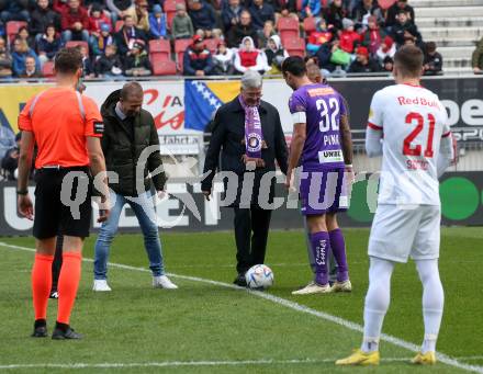 Fussball Bundesliga. SK Austria Klagenfurt gegen FC Red Bull Salzburg. Klaus Mitterdorfer, Arno Arthofer, Walter Ludescher,  Peter Kaiser,  Markus Pink (Klagenfurt). Klagenfurt, am 13.11.2022.
Foto: Kuess
---
pressefotos, pressefotografie, kuess, qs, qspictures, sport, bild, bilder, bilddatenbank