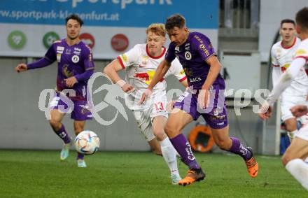 Fussball Bundesliga. SK Austria Klagenfurt gegen FC Red Bull Salzburg.  Christopher Wernitznig,  (Klagenfurt), Nicolas Seiwald (Salzburg). Klagenfurt, am 13.11.2022.
Foto: Kuess
---
pressefotos, pressefotografie, kuess, qs, qspictures, sport, bild, bilder, bilddatenbank