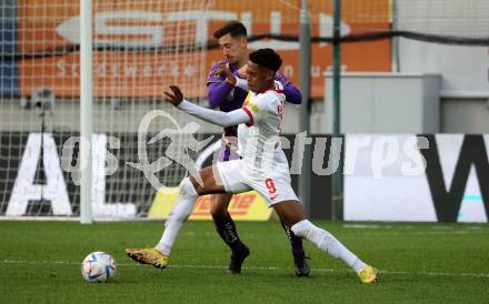 Fussball Bundesliga. SK Austria Klagenfurt gegen FC Red Bull Salzburg.  Till Sebastian Schumacher,  (Klagenfurt),  Junior Adamu (Salzburg). Klagenfurt, am 13.11.2022.
Foto: Kuess
---
pressefotos, pressefotografie, kuess, qs, qspictures, sport, bild, bilder, bilddatenbank