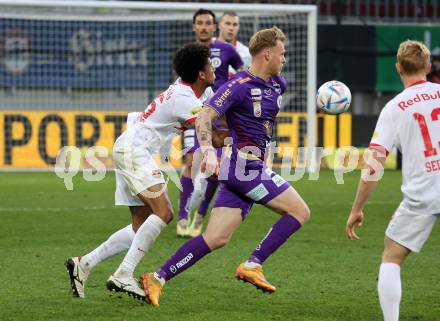 Fussball Bundesliga. SK Austria Klagenfurt gegen FC Red Bull Salzburg.  Jonas Arweiler, (Klagenfurt),  Bernardo Fernandes Da Silva Junior (Salzburg). Klagenfurt, am 13.11.2022.
Foto: Kuess
---
pressefotos, pressefotografie, kuess, qs, qspictures, sport, bild, bilder, bilddatenbank