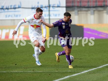 Fussball Bundesliga. SK Austria Klagenfurt gegen FC Red Bull Salzburg.  Sinan Karweina (Klagenfurt), Maurits Kjaergaard (Salzburg). Klagenfurt, am 13.11.2022.
Foto: Kuess
---
pressefotos, pressefotografie, kuess, qs, qspictures, sport, bild, bilder, bilddatenbank