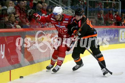 EBEL. Eishockey Bundesliga. EC KAC gegen  Moser Medical Graz99ers.  Vallant Thomas (KAC),    Zalewski Mike (Graz). Klagenfurt, am 15.11.2022.
Foto: Kuess
www.qspictures.net
---
pressefotos, pressefotografie, kuess, qs, qspictures, sport, bild, bilder, bilddatenbank