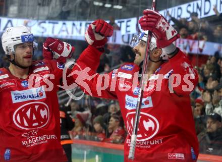 EBEL. Eishockey Bundesliga. EC KAC gegen  Moser Medical Graz99ers.  Torjubel Lessio Lucas, Hundertpfund Thomas (KAC). Klagenfurt, am 15.11.2022.
Foto: Kuess
www.qspictures.net
---
pressefotos, pressefotografie, kuess, qs, qspictures, sport, bild, bilder, bilddatenbank