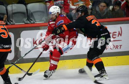 EBEL. Eishockey Bundesliga. EC KAC gegen  Moser Medical Graz99ers.  Bukarts Rihards (KAC),    Bouramman Gustav (Graz). Klagenfurt, am 15.11.2022.
Foto: Kuess
www.qspictures.net
---
pressefotos, pressefotografie, kuess, qs, qspictures, sport, bild, bilder, bilddatenbank