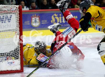 EBEL. Eishockey Bundesliga. EC KAC gegen  HC Pustertal Woelfe. Manuel Ganahll,  (KAC),    Jacob Wesley Smith  (Pustertal). Klagenfurt, am 18.11.2022.
Foto: Kuess
www.qspictures.net
---
pressefotos, pressefotografie, kuess, qs, qspictures, sport, bild, bilder, bilddatenbank