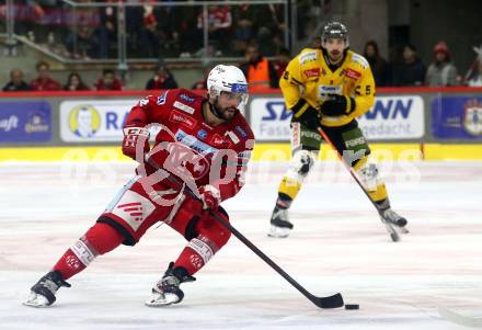 EBEL. Eishockey Bundesliga. EC KAC gegen  HC Pustertal Woelfe.  Steven Strong (KAC). Klagenfurt, am 18.11.2022.
Foto: Kuess
www.qspictures.net
---
pressefotos, pressefotografie, kuess, qs, qspictures, sport, bild, bilder, bilddatenbank