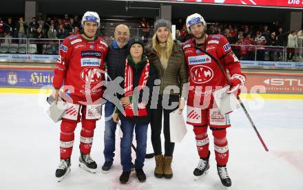 EBEL. Eishockey Bundesliga. EC KAC gegen  HC Pustertal Woelfe.  Fabian Hochegger, Spieler des Abends Rok Ticar (KAC). Klagenfurt, am 18.11.2022.
Foto: Kuess
www.qspictures.net
---
pressefotos, pressefotografie, kuess, qs, qspictures, sport, bild, bilder, bilddatenbank