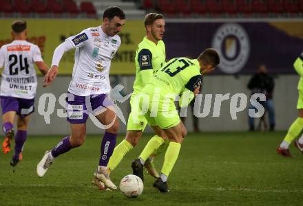 Fussball Woertherseecup. SK Austria Klagenfurt gegen 1860 Muenchen.  Andrew Irving,  (Austria Klagenfurt),  Alexander Freitag  (1860 Muenchen). Klagenfurt, 20.11.2022.
Foto: Kuess
---
pressefotos, pressefotografie, kuess, qs, qspictures, sport, bild, bilder, bilddatenbank