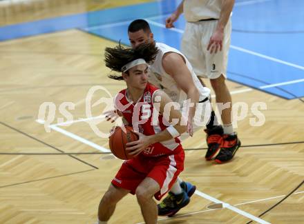 Basketball 2. Liga 2022/2023. Grunddurchgang 7. Runde.  KOS Celovec gegen  Upper Austrian Ballers.  Grega Sajevic  (KOS),  Gabriel Calic (Austrian Ballers). Klagenfurt, am 20.11.2022.
Foto: Kuess
www.qspictures.net
---
pressefotos, pressefotografie, kuess, qs, qspictures, sport, bild, bilder, bilddatenbank