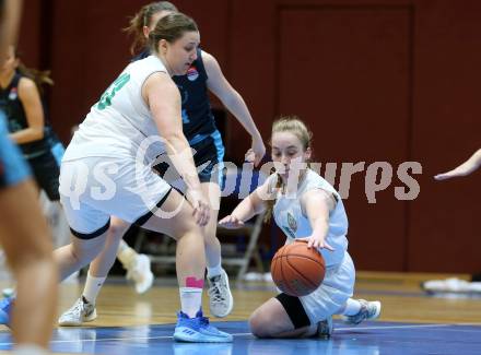 Basketball Damen Superliga. Grunddurchgang 8. Runde. KOS Celovec Damen gegen Vienna Timberwolves.  Lena WeiÃenbrunner,  Johanna Thamer (KOS),  Melanie Fischer (Vienna Timberwolves). Klagenfurt, 3.12.2022.
Foto: Kuess
---
pressefotos, pressefotografie, kuess, qs, qspictures, sport, bild, bilder, bilddatenbank