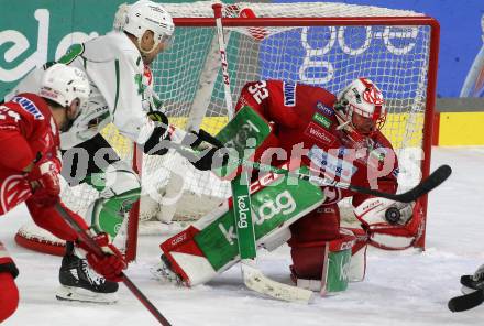 EBEL. Eishockey Bundesliga. EC KAC gegen  HK Olimpija. Sebastian Dahm,  (KAC),     Ziga Pance (Laibach). Klagenfurt, am 4.12.2022.
Foto: Kuess
www.qspictures.net
---
pressefotos, pressefotografie, kuess, qs, qspictures, sport, bild, bilder, bilddatenbank