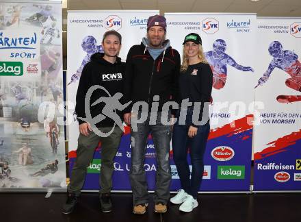 Schi Alpin. Schi Nordisch. Biathlon. Einkleidung Landesschiverband.   Alexander Payer, Trainer Alex Namesnik, Sabine Schoeffmann,. Klagenfurt, am 3.12.2022..
Foto: Kuess

---
pressefotos, pressefotografie, kuess, qs, qspictures, sport, bild, bilder, bilddatenbank