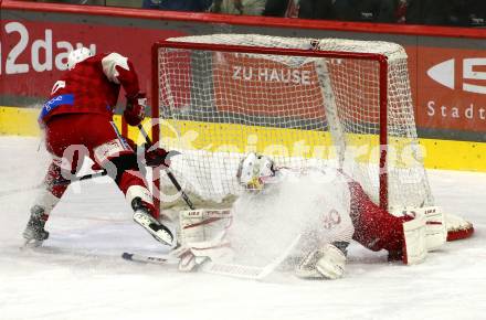 EBEL. Eishockey Bundesliga. EC KAC gegen  Salzburg.  Lucas Lessio, (KAC),  David Kickert   (Salzburg). Klagenfurt, am 9.12.2022.
Foto: Kuess
www.qspictures.net
---
pressefotos, pressefotografie, kuess, qs, qspictures, sport, bild, bilder, bilddatenbank