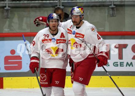 EBEL. Eishockey Bundesliga. EC KAC gegen  Salzburg.  Torjubel Chay Genoway, Andrew Jay MacWilliam  (Salzburg). Klagenfurt, am 9.12.2022.
Foto: Kuess
www.qspictures.net
---
pressefotos, pressefotografie, kuess, qs, qspictures, sport, bild, bilder, bilddatenbank