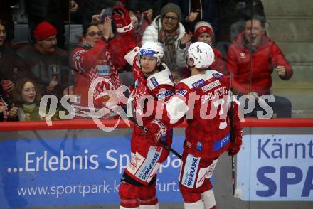 EBEL. Eishockey Bundesliga. EC KAC gegen  Salzburg.  Torjubel David Maier, Tobias Sablattnig (KAC). Klagenfurt, am 9.12.2022.
Foto: Kuess
www.qspictures.net
---
pressefotos, pressefotografie, kuess, qs, qspictures, sport, bild, bilder, bilddatenbank