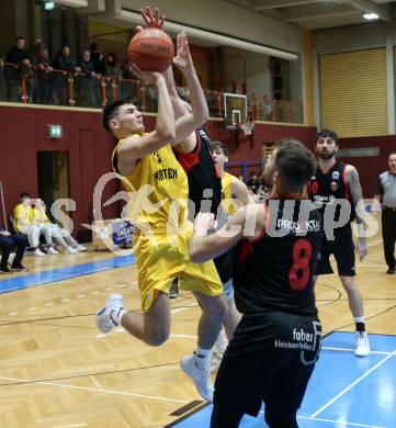 Basketball 2. Liga 2022/2023. Grunddurchgang 10. Runde. Woerthersee Piraten gegen  Mistelbach Mustangs. Marko Papic   (Piraten), Jan Kozina  (Mistelbach). Klagenfurt, am 10.12.2022.
Foto: Kuess
www.qspictures.net
---
pressefotos, pressefotografie, kuess, qs, qspictures, sport, bild, bilder, bilddatenbank