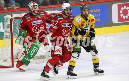 EBEL. Eishockey Bundesliga. EC KAC gegen  HC Pustertal. Thomas Vallant, Sebastian Dahm,   (KAC),  Anthony Bardaro  (Pustertal). Klagenfurt, am 18.12.2022.
Foto: Kuess
www.qspictures.net
---
pressefotos, pressefotografie, kuess, qs, qspictures, sport, bild, bilder, bilddatenbank