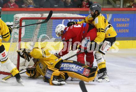 EBEL. Eishockey Bundesliga. EC KAC gegen  HC Pustertal.  Lucas Lessio,  (KAC),  Tomas Joshua Sholl, Raphael Andergassen  (Pustertal). Klagenfurt, am 18.12.2022.
Foto: Kuess
www.qspictures.net
---
pressefotos, pressefotografie, kuess, qs, qspictures, sport, bild, bilder, bilddatenbank