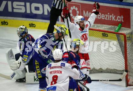 EBEL. Eishockey Bundesliga. VSV gegen KAC. Torjubel Rihards Bukarts  (KAC). Villach, am 20.12.2022.
Foto: Kuess
www.qspictures.net
---
pressefotos, pressefotografie, kuess, qs, qspictures, sport, bild, bilder, bilddatenbank