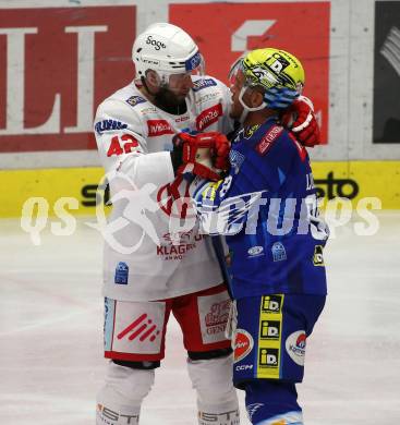 EBEL. Eishockey Bundesliga. VSV gegen KAC. Anthony Luciani,  (VSV),  Rok Ticar,   (KAC). Villach, am 20.12.2022.
Foto: Kuess
www.qspictures.net
---
pressefotos, pressefotografie, kuess, qs, qspictures, sport, bild, bilder, bilddatenbank