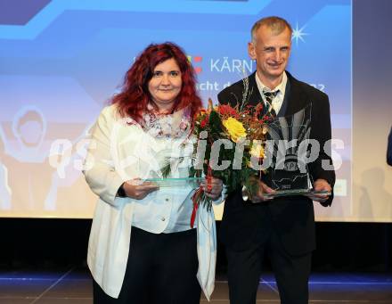 Nacht des Sports. Sportgala. Sportler des Jahres 2022.      Special Olympics. Stefanie Kogler, Roland Slug. Velden, am 21.12.2022.
Foto: Kuess
www.qspictures.net


---
pressefotos, pressefotografie, kuess, qs, qspictures, sport, bild, bilder, bilddatenbank