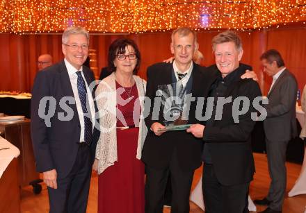 Nacht des Sports. Sportgala. Sportler des Jahres 2022.    Landeshauptmann Peter Kaiser, Roland Slug, Arno Arthofer  . Velden, am 21.12.2022.
Foto: Kuess
www.qspictures.net


---
pressefotos, pressefotografie, kuess, qs, qspictures, sport, bild, bilder, bilddatenbank