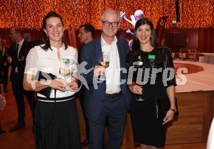 Nacht des Sports. Sportgala. Sportler des Jahres 2022.     Katharina Lobnig, Werner Pietsch, Magdalena Lobnig . Velden, am 21.12.2022.
Foto: Kuess
www.qspictures.net


---
pressefotos, pressefotografie, kuess, qs, qspictures, sport, bild, bilder, bilddatenbank