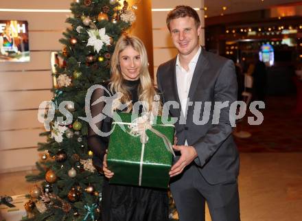 Nacht des Sports. Sportgala. Sportler des Jahres 2022.     Anna Gasser, Martin Hinteregger . Velden, am 21.12.2022.
Foto: Kuess
www.qspictures.net


---
pressefotos, pressefotografie, kuess, qs, qspictures, sport, bild, bilder, bilddatenbank