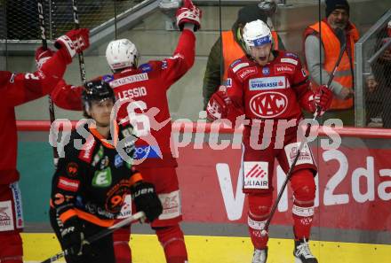 EBEL. Eishockey Bundesliga. EC KAC gegen  Moser Medical Graz99ers. Torjubel Matthew Fraser,, Lucas Lessio  (KAC). Klagenfurt, am 23.12.2022.
Foto: Kuess
www.qspictures.net
---
pressefotos, pressefotografie, kuess, qs, qspictures, sport, bild, bilder, bilddatenbank