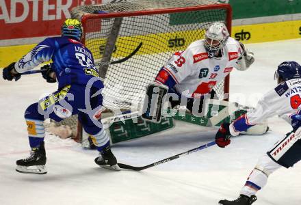 EBEL. Eishockey Bundesliga. EC VSV gegen HC TIWAG Innsbruck.  Antohony Luciani,   (VSV),     Thomas Edward McCollum (Innsbruck). Villach, am 26.12.2022.
Foto: Kuess
www.qspictures.net
---
pressefotos, pressefotografie, kuess, qs, qspictures, sport, bild, bilder, bilddatenbank