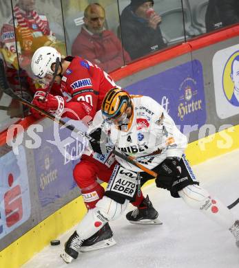 EBEL. Eishockey Bundesliga. EC KAC gegen  Steinbach Black Wings Linz.  Matthew Fraser,  (KAC),  Daine Todd  (Linz). Klagenfurt, am 30.12.2022.
Foto: Kuess
www.qspictures.net
---
pressefotos, pressefotografie, kuess, qs, qspictures, sport, bild, bilder, bilddatenbank