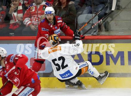 EBEL. Eishockey Bundesliga. EC KAC gegen  Steinbach Black Wings Linz.  Manuel Ganahl,  (KAC),   Alexander Moser (Linz). Klagenfurt, am 30.12.2022.
Foto: Kuess
www.qspictures.net
---
pressefotos, pressefotografie, kuess, qs, qspictures, sport, bild, bilder, bilddatenbank