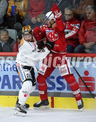 EBEL. Eishockey Bundesliga. EC KAC gegen  Steinbach Black Wings Linz.  Mike Zalewski,  (KAC),  Alexander Lahoda  (Linz). Klagenfurt, am 30.12.2022.
Foto: Kuess
www.qspictures.net
---
pressefotos, pressefotografie, kuess, qs, qspictures, sport, bild, bilder, bilddatenbank