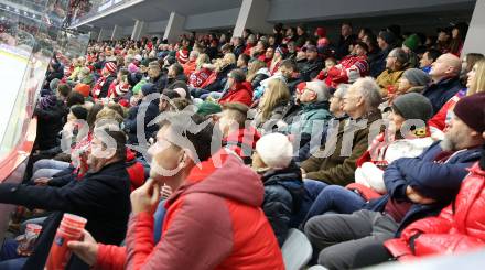 EBEL. Eishockey Bundesliga. EC KAC gegen  Steinbach Black Wings Linz.  Fans (KAC). Klagenfurt, am 30.12.2022.
Foto: Kuess
www.qspictures.net
---
pressefotos, pressefotografie, kuess, qs, qspictures, sport, bild, bilder, bilddatenbank