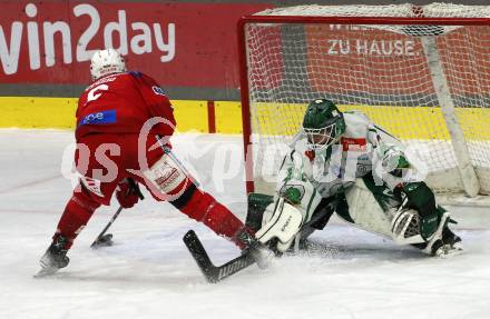 EBEL. Eishockey Bundesliga. EC KAC gegen  HK SZ Olimpija Ljubljana.  Lucas Lessio,  (KAC),    Anthony Morrone (Ljubljana). Klagenfurt, am 3.1.2023.
Foto: Kuess
www.qspictures.net
---
pressefotos, pressefotografie, kuess, qs, qspictures, sport, bild, bilder, bilddatenbank