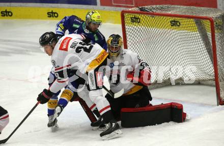 EBEL. Eishockey Bundesliga. EC VSV gegen BEMER Pioneers Vorarlberg.   Alexander Rauchenwald,  (VSV),   Christian Bull, Alex Caffi  (Vorarlberg). Villach, am 8.1.2023
Foto: Kuess
www.qspictures.net
---
pressefotos, pressefotografie, kuess, qs, qspictures, sport, bild, bilder, bilddatenbank