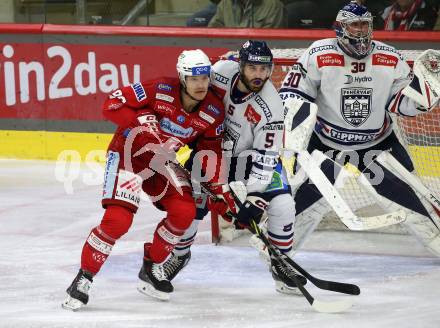 EBEL. Eishockey Bundesliga. EC KAC gegen  Hydro Fehervar AV 19.   Matthew Fraser, (KAC),    Bence Stipsicz  (Fehervar). Klagenfurt, am 17.1.2023.
Foto: Kuess
www.qspictures.net
---
pressefotos, pressefotografie, kuess, qs, qspictures, sport, bild, bilder, bilddatenbank