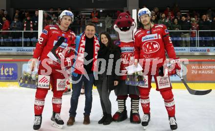 EBEL. Eishockey Bundesliga. EC KAC gegen  spusu Vienna Capitals.  Clemens Unterweger, Spieler des Abends Matt Fraser   (KAC).  Klagenfurt, am 27.1.2023.
Foto: Kuess
www.qspictures.net
---
pressefotos, pressefotografie, kuess, qs, qspictures, sport, bild, bilder, bilddatenbank