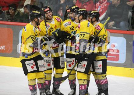 EBEL. Eishockey Bundesliga. EC KAC gegen  spusu Vienna Capitals.  Torjubel Maxwell ZImmer, Benjamin Finkelstein, Jeremy Gregoire, Matt Bradley   (Vienna Capitals). Klagenfurt, am 27.1.2023.
Foto: Kuess
www.qspictures.net
---
pressefotos, pressefotografie, kuess, qs, qspictures, sport, bild, bilder, bilddatenbank