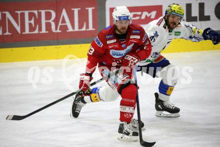 EBEL. Eishockey Bundesliga. EC KAC gegen VSV.   Rihards Bukarts, (KAC),  Simon Despres    (VSV). Klagenfurt, am 29.1.2023.
Foto: Kuess
www.qspictures.net
---
pressefotos, pressefotografie, kuess, qs, qspictures, sport, bild, bilder, bilddatenbank