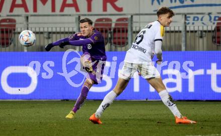 Fussball Bundesliga. SK Austria Klagenfurt gegen RZ Pellets WAC.   Florian Rieder,  (Klagenfurt),  Nikolas Konrad Veratschnig  (WAC). Klagenfurt, am 18.2.2023.
Foto: Kuess
---
pressefotos, pressefotografie, kuess, qs, qspictures, sport, bild, bilder, bilddatenbank