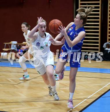 Basketball Damen Superliga. Grunddurchgang 14. Runde. KOS Celovec Damen gegen DBB LZ OOE.  Johanna Thamer (KOS),  Lisa Ganhoer (OOE). Klagenfurt, 25.2.2023.
Foto: Kuess
---
pressefotos, pressefotografie, kuess, qs, qspictures, sport, bild, bilder, bilddatenbank