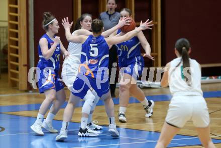 Basketball Damen Superliga. Grunddurchgang 14. Runde. KOS Celovec Damen gegen DBB LZ OOE. Lana Santelj (KOS), Valentina Mayrhofer,  Luciana Chagas, Lejla Pleho (OOE). Klagenfurt, 25.2.2023.
Foto: Kuess
---
pressefotos, pressefotografie, kuess, qs, qspictures, sport, bild, bilder, bilddatenbank