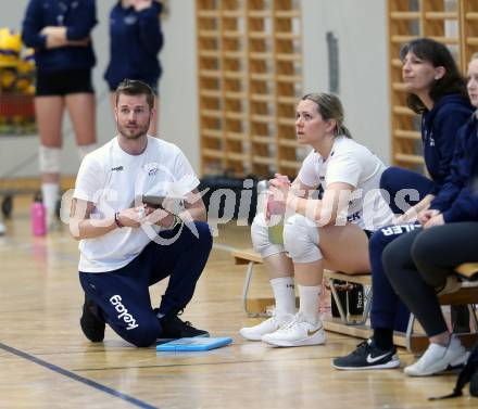 Volleyball. Austrian Volley League Women. ATSC Kelag Wildcats Klagenfurt gegen TI-ROWA-Moser-volley Tirol.  Trainer Stefan Spirk  (Klagenfurt).  Klagenfurt, 4.3.2023
Foto: Kuess


---
pressefotos, pressefotografie, kuess, qs, qspictures, sport, bild, bilder, bilddatenbank