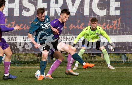 Fussball. Kaerntner Liga. Kraig gegen Austria Klagenfurt Amateure.   Martin Franz Alexander Lamzari (Kraig),   Florian Georg Weiss, David Puntigam, (Klagenfurt). Treibach, 25.3.2023
Foto: Kuess


---
pressefotos, pressefotografie, kuess, qs, qspictures, sport, bild, bilder, bilddatenbank