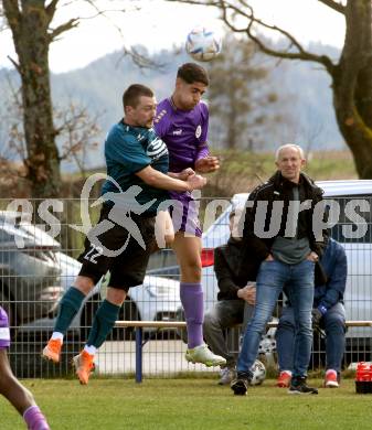 Fussball. Kaerntner Liga. Kraig gegen Austria Klagenfurt Amateure.   Pascal Fabian Lorenz (Kraig),  Josef Taieb  (Klagenfurt). Treibach, 25.3.2023
Foto: Kuess


---
pressefotos, pressefotografie, kuess, qs, qspictures, sport, bild, bilder, bilddatenbank